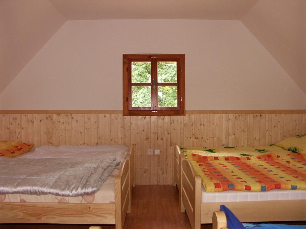 Chaty u rybníka Brodský Červený Kostelec Habitación foto