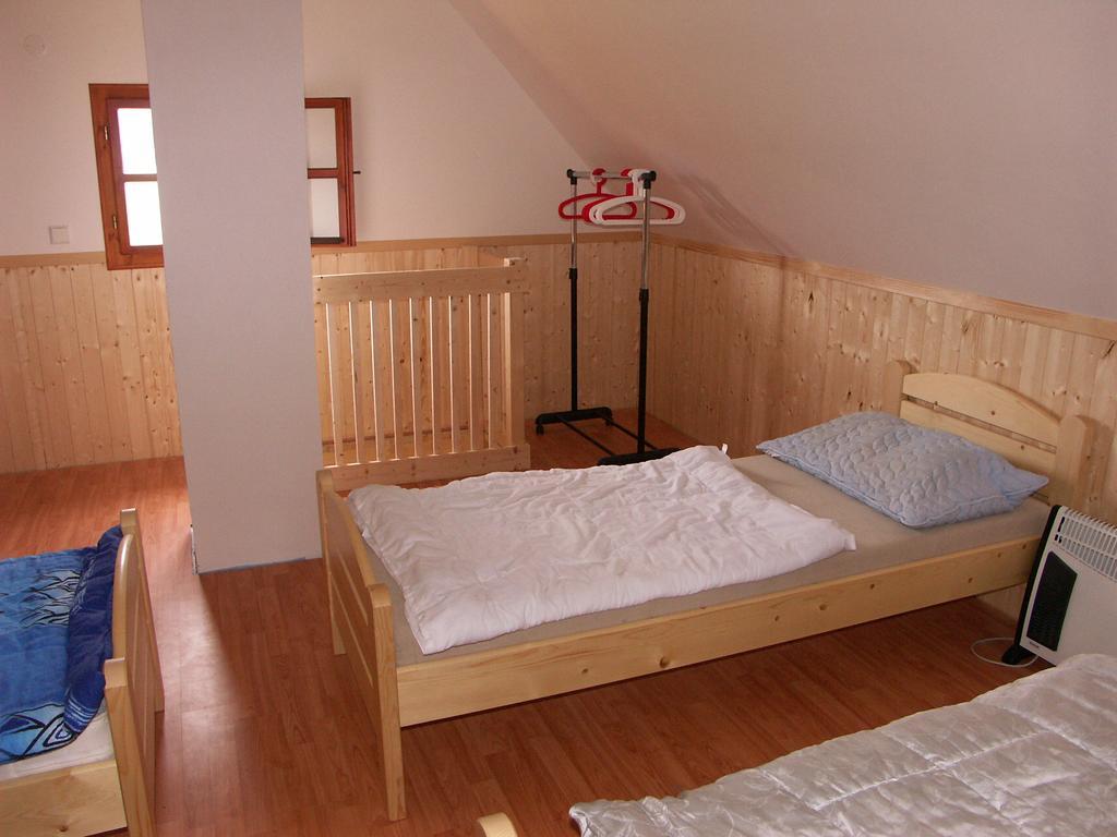 Chaty u rybníka Brodský Červený Kostelec Habitación foto